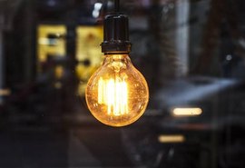 Dados da CCEE apontam queda em consumo de energia após quarentena