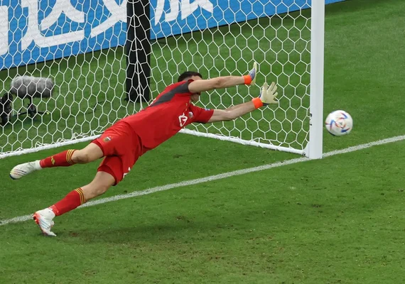 Fifa propõe nova regra para atendimento de jogadores fora de campo