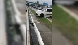 Vídeo: Motorista persegue motociclista na Avenida Fernandes Lima