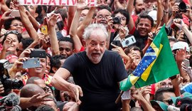 Lula promete voltar às ruas para reencontrar o povo em janeiro