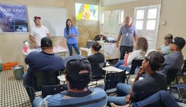 Pequenos produtores aprendem técnicas de inseminação artificial em bovinos