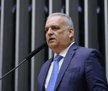 Gaspar critica decisão de Gilmar Mendes que restringe pedidos de impeachment contra ministros do STF