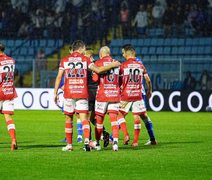 CRB vence o Avaí na Ressacada e se aproxima do G-6 da Série B