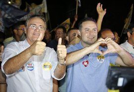 Senador Renan recebe o carinho do povo de São Luís do Quitunde em caminhada