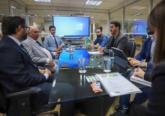 Prefeitura de Maragogi e Embratur firmam parceria para fortalecer turismo regenerativo na região
