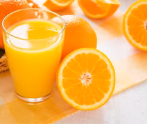 Tarifaço de Trump pode gerar prejuízo de até R$ 4,3 bilhões ao setor de suco de laranja