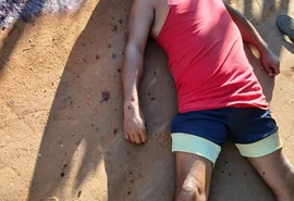 Homem é encontrado morto com rosto desfigurado em estrada, em AL