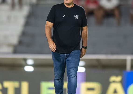 Barroca afirma que diretoria não cogitou sua saída após nova derrota