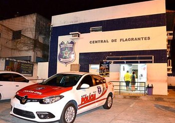 Polícia Militar flagra suspeito de crimes com submetralhadora artesanal