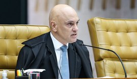 Moraes dá 10 dias para PF ouvir Flávio Bolsonaro em investigação por calúnia