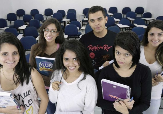 Pesquisa: 1 a cada 3 universitários estão insatisfeitos com a faculdade