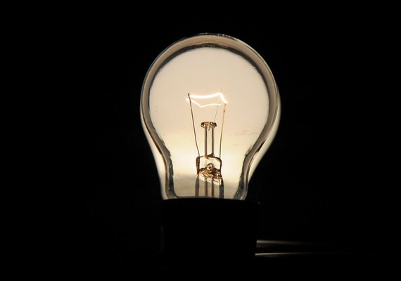 Aneel suspende por 90 dias cortes no fornecimento de energia elétrica