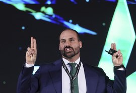 STF condena Eduardo Bolsonaro por coação em caso de tentativa de golpe