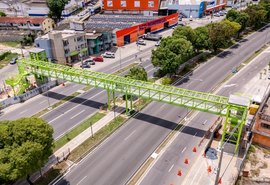 Instalação de passarela interditará trecho de avenida em Maceió
