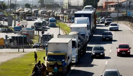 Caminhoneiros têm até amanhã (29) para pedir auxílio do governo