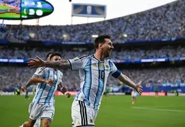 Messi brilha com hat-trick e iguala recorde histórico em Copas