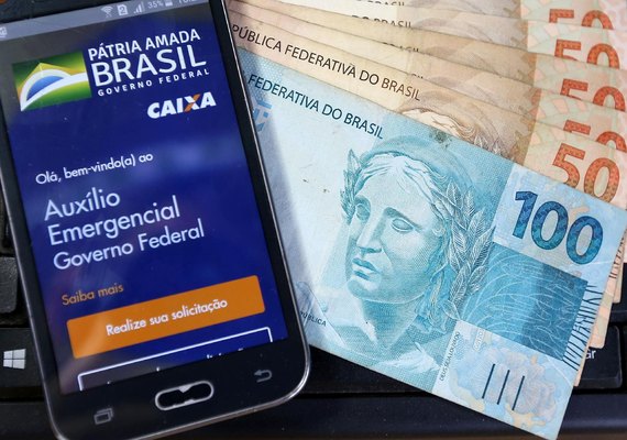 Nascidos em fevereiro recebem mais uma parcela do auxílio emergencial