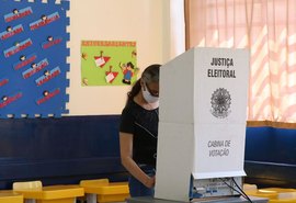 Quase 80% dos eleitores de Maceió ainda não têm candidato a governador