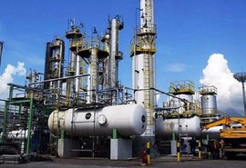 Preço médio da gasolina tem reajuste de 4%