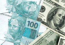 Dólar encosta em R$ 5,45 e fecha no maior valor desde abril num dia de tensões no Brasil e exterior