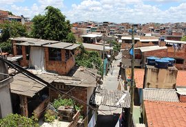 Pobreza cai para 31,6% da população em 2022, após alcançar 36,7% em 2021