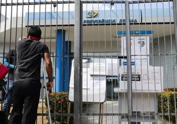 Agências do INSS fecham em Fortaleza após suspeita de Covid-19 entre servidores