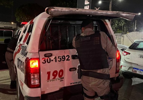 Suspeito de tráfico é preso na Feira do Rato em Maceió