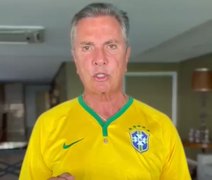 'Não há nada que me impeça de vestir as cores da nossa bandeira', diz Collor