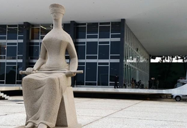 STF decide que Maia e Alcolumbre não podem se reeleger