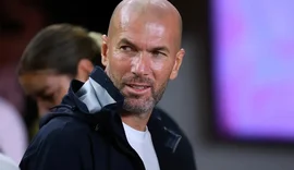 Zidane vai assinar contrato com a França ainda em julho