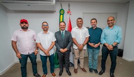 Diretores da Unicafes-AL participam de audiência com o governador em exercício