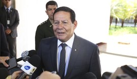 Mourão afirma que manchas de óleo no Nordeste é caso único no mundo