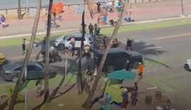 Motociclista sofre fraturas após colisão em frente ao totem 'Eu Amo Maceió'
