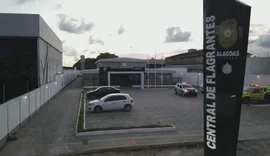 Homem é preso em Maceió após perseguir ex-companheira no Cidade Universitária