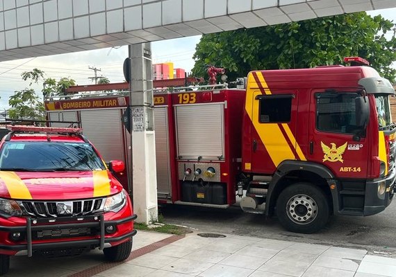 Incêndio atinge barracos na Vila Emater em Maceió