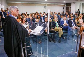 Des. Klever Loureiro toma posse como vice-presidente e corregedor do TRE