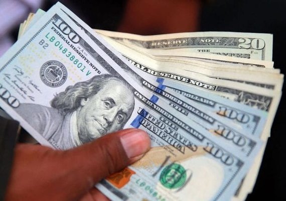 Dólar comercial recua 0,35% e é vendido a R$ 5,36