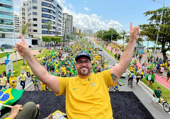 Leonardo Dias ironiza manifestação de políticos de esquerda em Maceió: 'flopou geral'