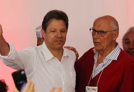 Haddad tem aval de Lula para liderar oposição ao governo Bolsonaro