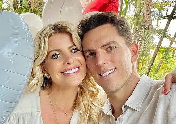 Fanatismo religioso seria motivo de separação de Karina Bacchi e Amaury