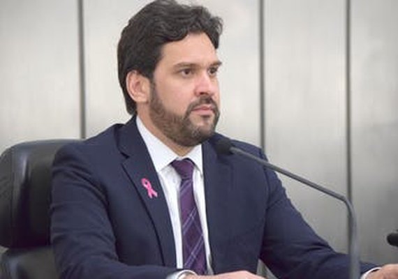 Isnaldo Bulhões é eleito para mesa da câmera com 315 votos