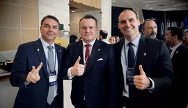 Deputado polonês ameaça brasileiras após identificar apoio a Lula