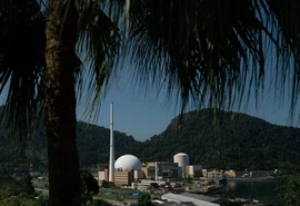 Brasil inicia projeto de microrreator nuclear e amplia investimentos em tecnologia energética