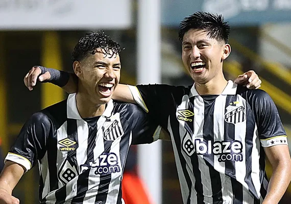 Santos triunfa para continuar em busca do quarto título da Copinha