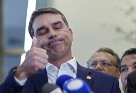 Flávio quer mudar a Constituição após avanço da direita no Congresso