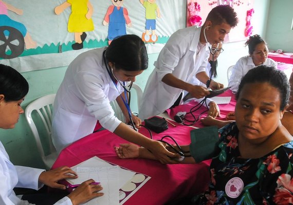 Maceió Rosa realiza mutirão de saúde da mulher neste sábado