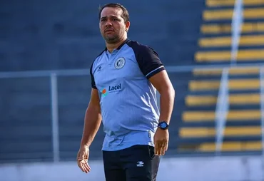 ASA demite Dico Woolley após derrota para o CRB na final