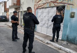 Polícia Civil cumpre mandados e avança em investigações de dois homicídios em Maceió