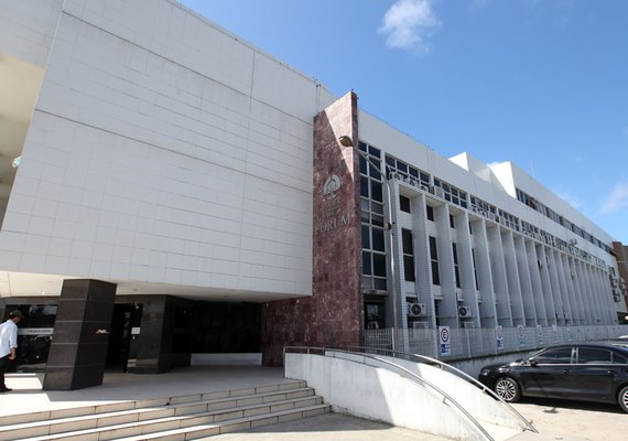 Justiça condena a 11 anos e 5 meses, homem acusado de ﻿﻿﻿avançar carro contra multidão e matar um a tiros