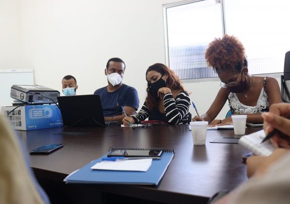 Pesquisadores da Educação participam de capacitação sobre coleta de dados em campo